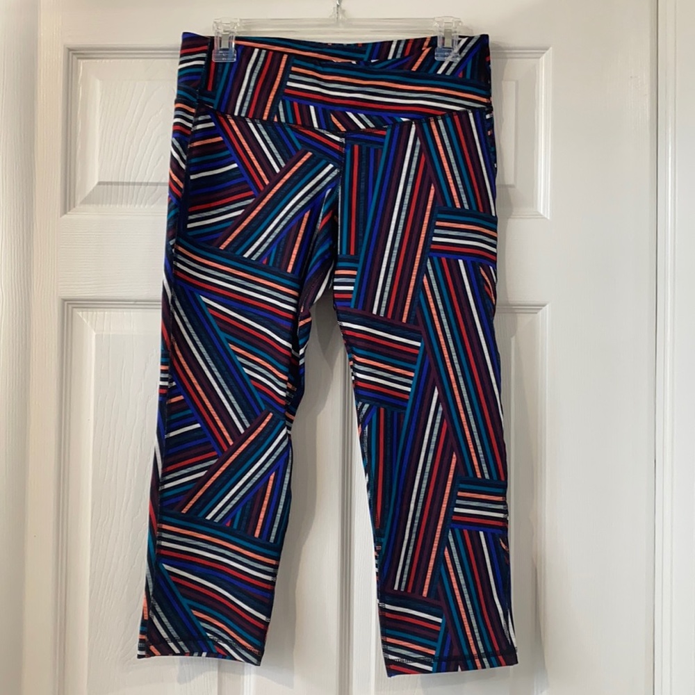 NWOT Old Navy Cropped Leggings